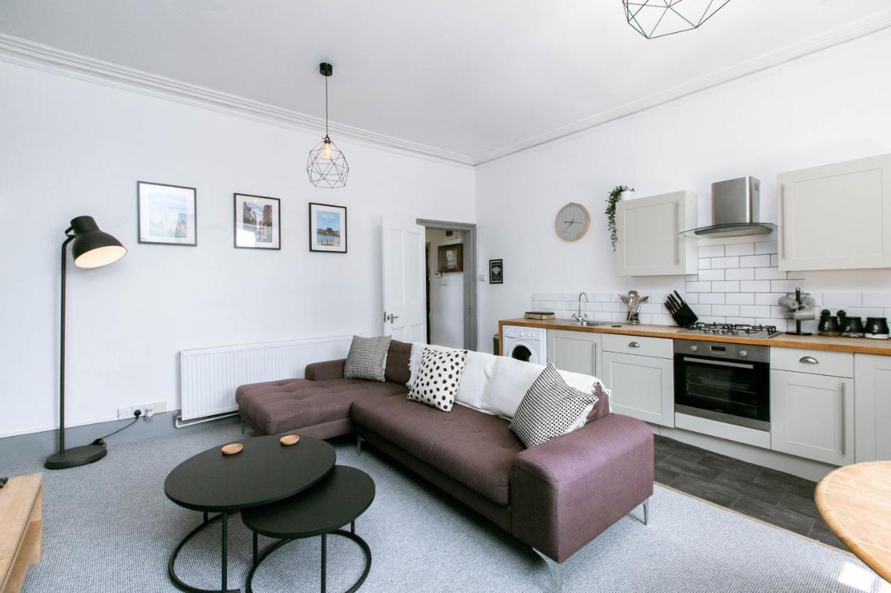 Peaceful Apartment - Dedicated Free Parking - Walk To Centre, Uni, Hosp - Business And Leisure - Contact For Long Stays Exeter Extérieur photo