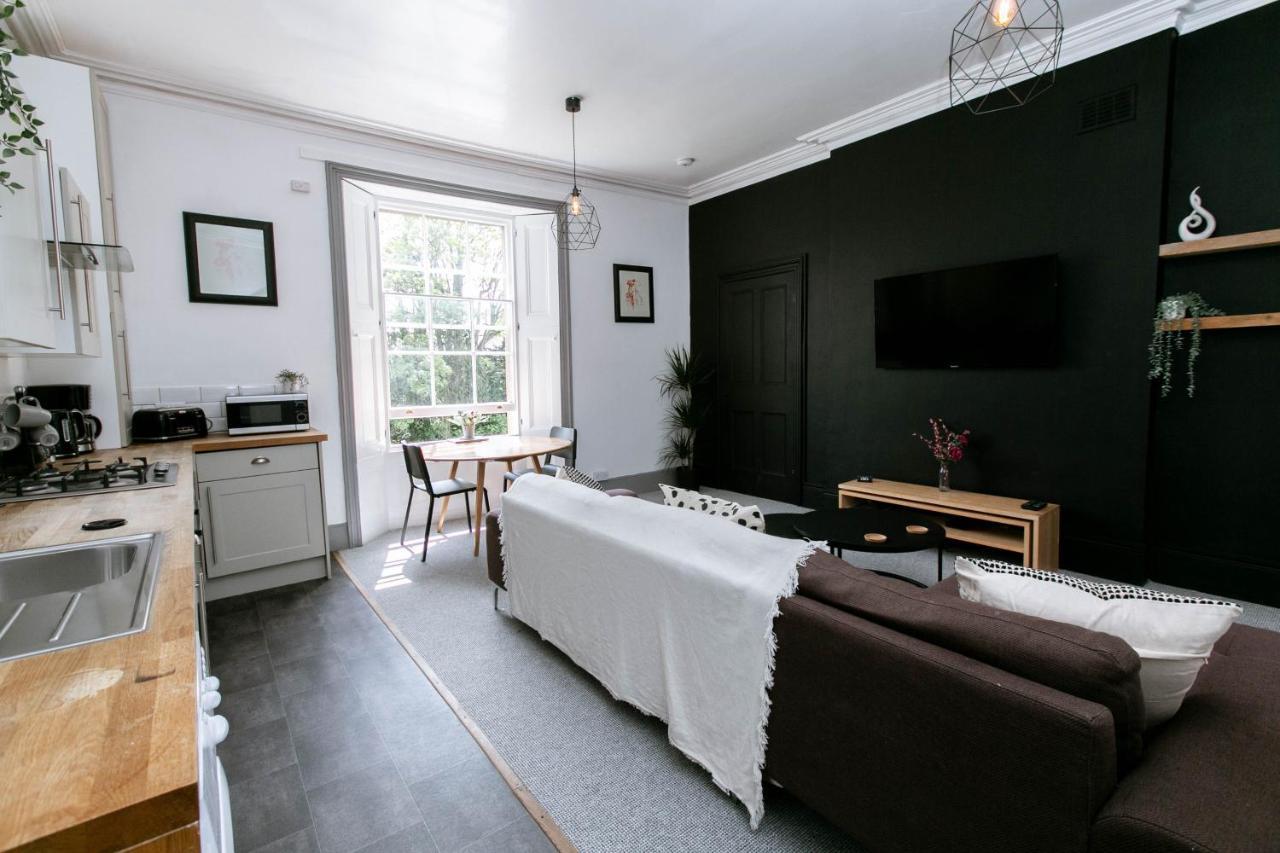 Peaceful Apartment - Dedicated Free Parking - Walk To Centre, Uni, Hosp - Business And Leisure - Contact For Long Stays Exeter Extérieur photo